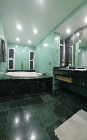 Apartamento à venda com 191m², 4 quartos e 3 vagas