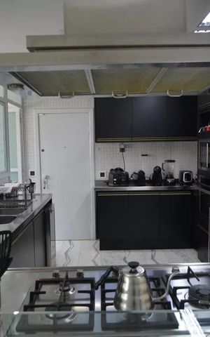 Apartamento à venda com 191m², 4 quartos e 3 vagas