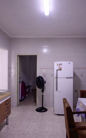Casa à venda com 200m², 6 quartos e sem vaga Casa à venda com 200m², 6 quartos e sem vagaCasa 2 - Cozinha