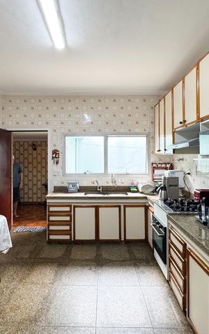 Casa à venda com 223m², 3 quartos e 2 vagasCozinha