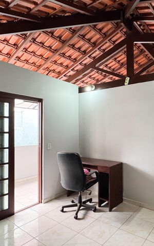 Casa à venda com 223m², 3 quartos e 2 vagasQuarto 2
