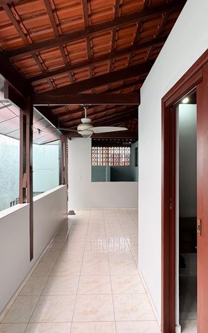 Casa à venda com 223m², 3 quartos e 2 vagasVaranda 