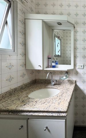Casa à venda com 223m², 3 quartos e 2 vagasBanheiro Social