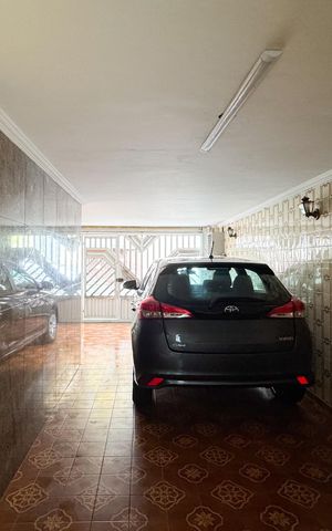 Casa à venda com 223m², 3 quartos e 2 vagasGaragem