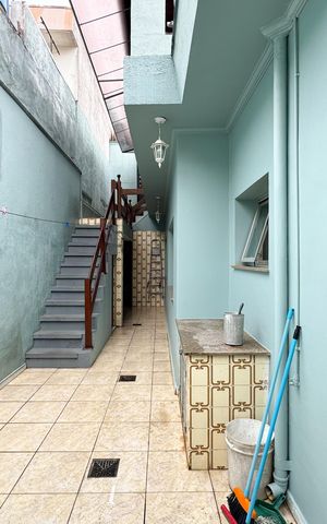 Casa à venda com 223m², 3 quartos e 2 vagasQuintal 
