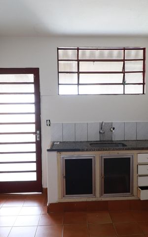 Casa para alugar com 170m², 1 quarto e 6 vagasCozinha 