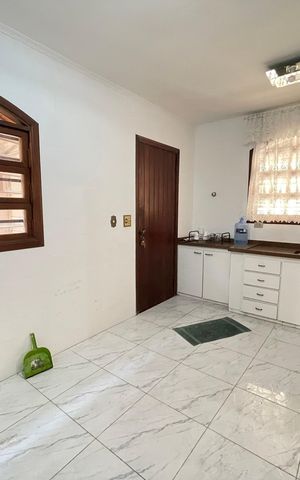 Casa à venda com 272m², 4 quartos e 3 vagasCozinha