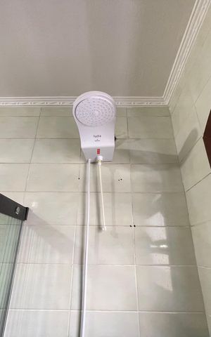 Casa à venda com 272m², 4 quartos e 3 vagasBanheiro 1