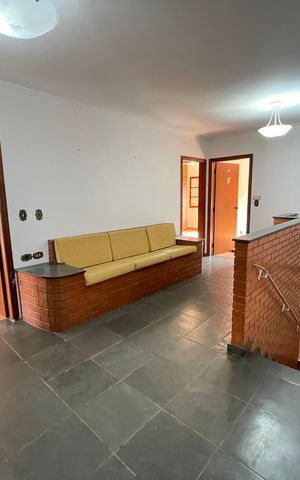 Casa à venda com 272m², 4 quartos e 3 vagasSala 4 / Hall Quartos