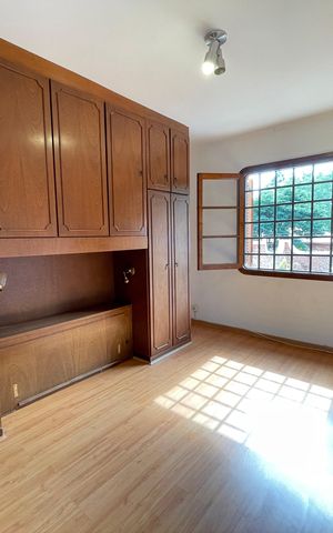 Casa à venda com 272m², 4 quartos e 3 vagasQuarto 2
