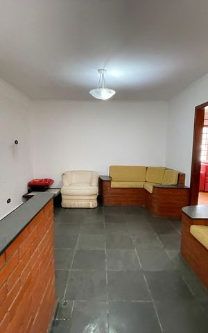 Casa à venda com 272m², 4 quartos e 3 vagasSala 4
