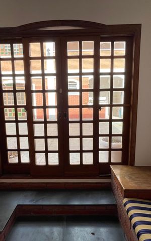 Casa à venda com 272m², 4 quartos e 3 vagasSala 2