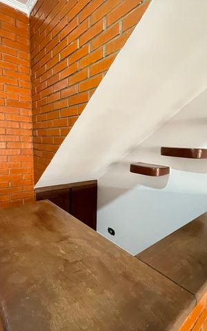 Casa à venda com 272m², 4 quartos e 3 vagasSala 