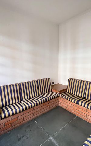 Casa à venda com 272m², 4 quartos e 3 vagasSala 2