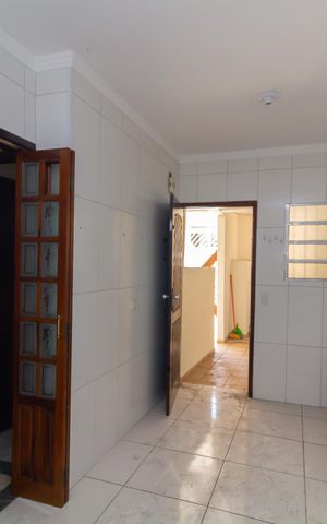 Casa à venda com 136m², 2 quartos e 2 vagas Casa à venda com 136m², 2 quartos e 2 vagasCozinha