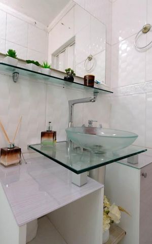 Casa à venda com 138m², 3 quartos e 2 vagasBanheiro Social