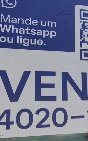 Casa à venda com 138m², 3 quartos e 2 vagas Casa à venda com 138m², 3 quartos e 2 vagasPlaca