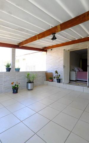 Casa à venda com 138m², 3 quartos e 2 vagasVaranda da Suíte