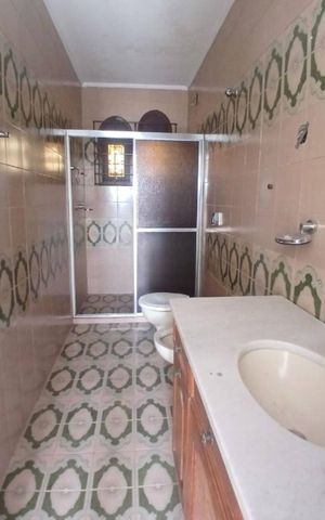 Casa para alugar com 280m², 3 quartos e 1 vaga Casa para alugar com 280m², 3 quartos e 1 vagaBanheiro 2