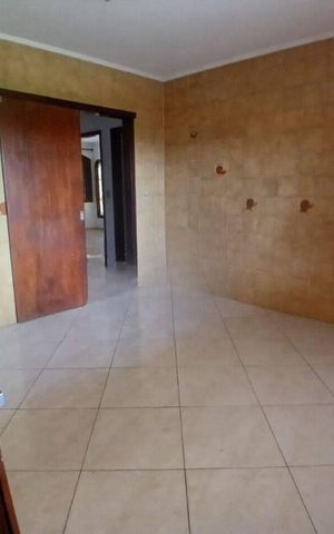 Casa para alugar com 280m², 3 quartos e 1 vaga Casa para alugar com 280m², 3 quartos e 1 vagaCozinha 1