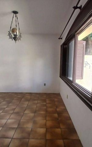 Casa para alugar com 280m², 3 quartos e 1 vaga Casa para alugar com 280m², 3 quartos e 1 vagaSala