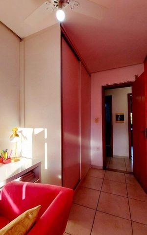 Casa de condomínio à venda com 200m², 4 quartos e 3 vagas Casa de condomínio à venda com 200m², 4 quartos e 3 vagasQuarto 2