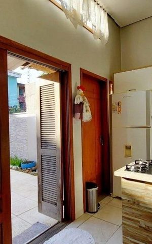 Casa de condomínio à venda com 200m², 4 quartos e 3 vagas Casa de condomínio à venda com 200m², 4 quartos e 3 vagasSala / Cozinha