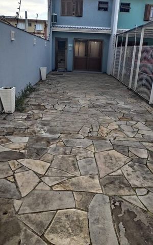 Casa de condomínio à venda com 200m², 4 quartos e 3 vagas Casa de condomínio à venda com 200m², 4 quartos e 3 vagasÁrea Externa
