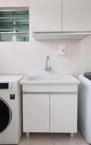 Casa à venda com 380m², 6 quartos e 2 vagas Casa à venda com 380m², 6 quartos e 2 vagasÁrea de Serviço - Casa 2