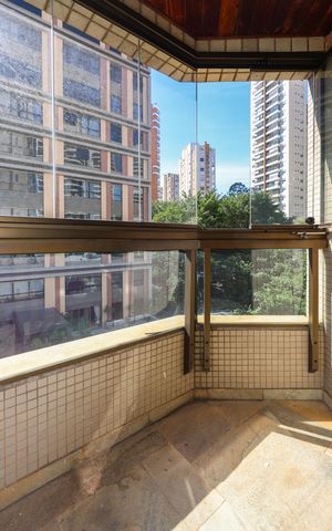 Apartamento para alugar com 286m², 3 quartos e 3 vagasVaranda