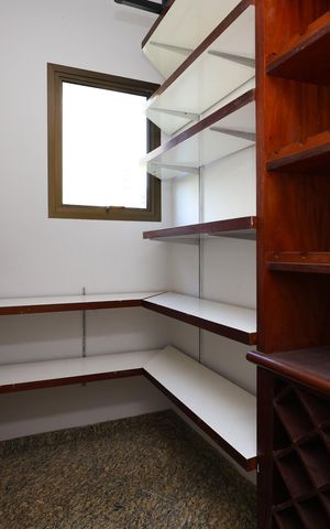Apartamento para alugar com 286m², 3 quartos e 3 vagasDespensa