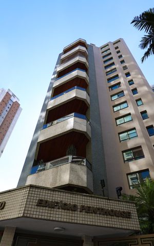 Apartamento para alugar com 286m², 3 quartos e 3 vagasFachada