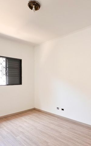 Casa à venda com 283m², 3 quartos e 4 vagas Casa à venda com 283m², 3 quartos e 4 vagasQuarto 2