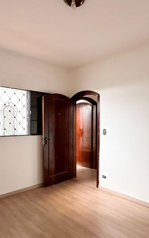 Casa à venda com 283m², 3 quartos e 4 vagas Casa à venda com 283m², 3 quartos e 4 vagasQuarto 1