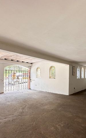 Casa à venda com 283m², 3 quartos e 4 vagas Casa à venda com 283m², 3 quartos e 4 vagasGaragem