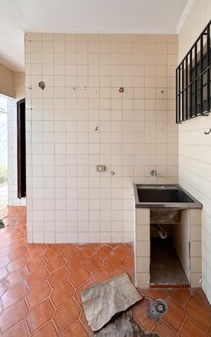 Casa à venda com 283m², 3 quartos e 4 vagas Casa à venda com 283m², 3 quartos e 4 vagasÁrea de Serviço