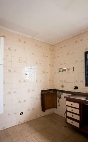 Casa à venda com 283m², 3 quartos e 4 vagas Casa à venda com 283m², 3 quartos e 4 vagasCozinha