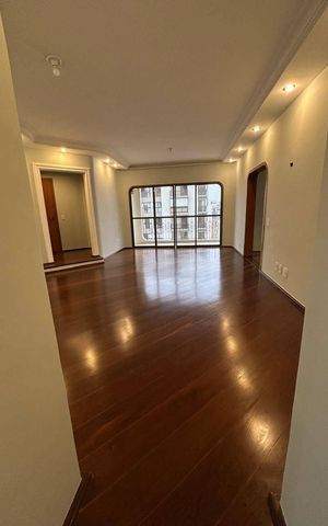Apartamento à venda com 157m², 4 quartos e 2 vagas
