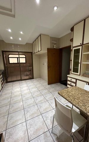 Apartamento à venda com 157m², 4 quartos e 2 vagas