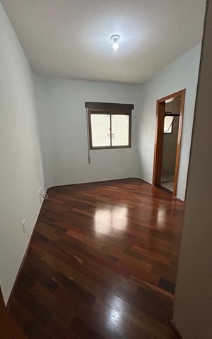 Apartamento à venda com 157m², 4 quartos e 2 vagas