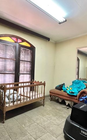 Casa à venda com 430m², 3 quartos e 2 vagas Casa à venda com 430m², 3 quartos e 2 vagasSuite