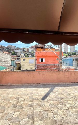 Casa à venda com 430m², 3 quartos e 2 vagas Casa à venda com 430m², 3 quartos e 2 vagasÁrea externa