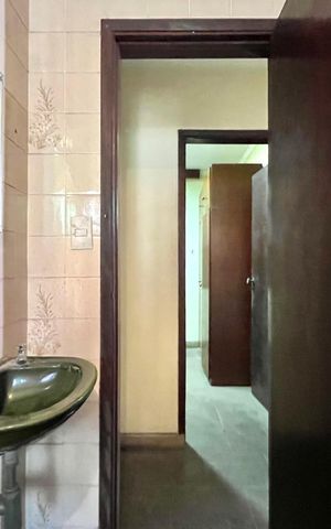 Casa à venda com 430m², 3 quartos e 2 vagas Casa à venda com 430m², 3 quartos e 2 vagasBanheiro Corredor