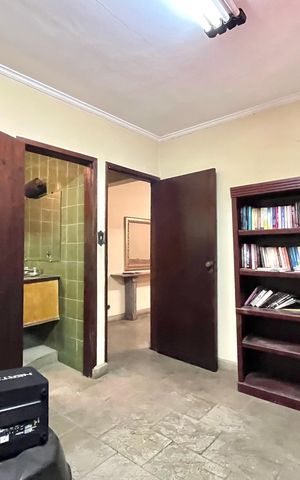 Casa à venda com 430m², 3 quartos e 2 vagas Casa à venda com 430m², 3 quartos e 2 vagasSuite