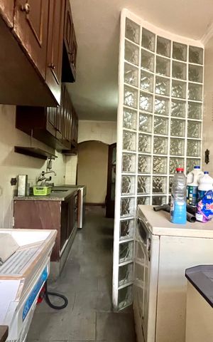 Casa à venda com 430m², 3 quartos e 2 vagas Casa à venda com 430m², 3 quartos e 2 vagasÁrea de Serviço