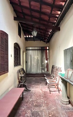 Casa à venda com 430m², 3 quartos e 2 vagas Casa à venda com 430m², 3 quartos e 2 vagasÁrea externa