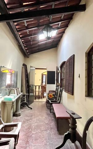 Casa à venda com 430m², 3 quartos e 2 vagas Casa à venda com 430m², 3 quartos e 2 vagasÁrea externa