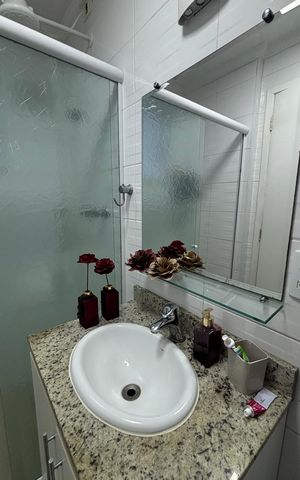 Apartamento à venda com 75m², 2 quartos e 2 vagas Apartamento à venda com 75m², 2 quartos e 2 vagasBanheiro