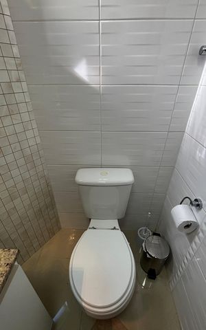 Apartamento à venda com 75m², 2 quartos e 2 vagas Apartamento à venda com 75m², 2 quartos e 2 vagasBanheiro da Suíte
