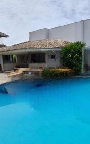 Casa para alugar com 780m², 4 quartos e 4 vagas Casa para alugar com 780m², 4 quartos e 4 vagasPiscina
